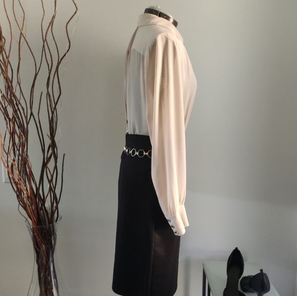 SOLD! Luxurious blouse - Picture 2 of 16